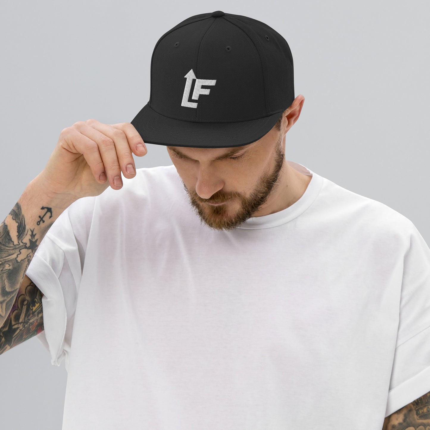 LIVE FIT SNAPBACKS